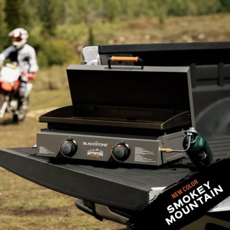 Blackstone Adventure Ready 22" Propane Griddle Gift Set in Smokey Mtn